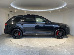 Audi Q7 2023 - Image 4