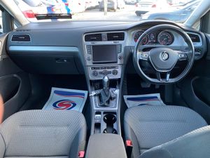 Volkswagen Golf Auto - Image 3