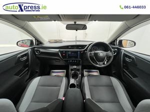 Toyota Auris 1.4d Terra - Image 2