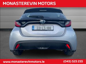 Toyota Yaris HYBRID LUNA AUTO 4DR - Image 3