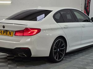 BMW 5-Series DIESEL SALOON - Image 3