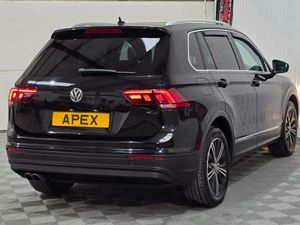 Volkswagen Tiguan DIESEL ESTATE - Image 4