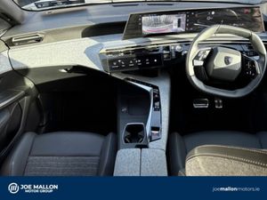 Peugeot 3008 1.2 MHEV 145bhp eDCS6 Allure - Image 4