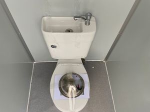 SINGLE OCCUPANCY PORABLE TOILET POD.....1138. - Image 3