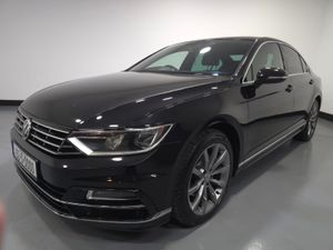 Volkswagen Passat 2.0 TDI R-Line 190 - Image 3