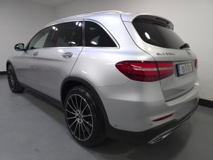 Mercedes GLC AMG Line Premium Plus - Image 2