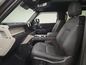 Land Rover Defender Diesel Estate X-Dynamic SE - Image 4