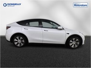Tesla Model Y Hatchback - Image 3