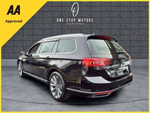 2021 VW Passat 2.0TDI *HIGHLINE/AUTO/ PANORAMIC SR - Image 3