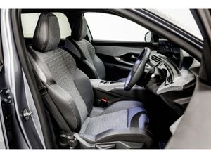 Peugeot 5008 Allure HYBRID Auto 145HP - 7 Seats - Image 3
