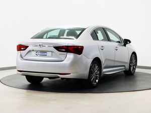 *113* 2017 Toyota Avensis 2.0 d4d business - Image 4