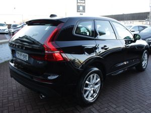 T8 PHEV MOMENTUM  5DR ESTATE AUTO // PLUG IN HYBRI - Image 4