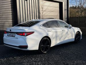 222 Lexus ES300 F-Sport - Image 4