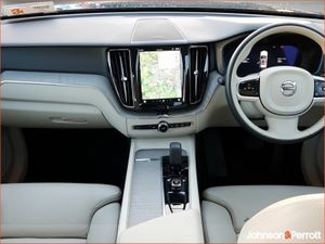 Volvo XC60 T6 350bhp AWD PHEV Plus Bright (Adaptiv - Image 2