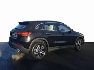 Mercedes-Benz GLA GLA 200 Progressive + - Image 3