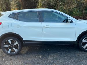 Nissan Qasqai  Artic white - Image 3