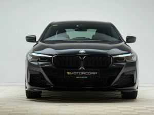 BMW 5-Series 530E M SPORT - Image 2