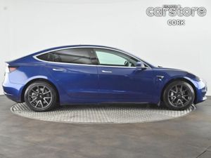 Tesla Model 3 Long Range (AWD) - Image 2