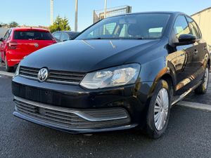 volkswagon polo 2015 black - Image 4