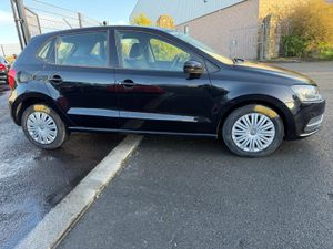 volkswagon polo 2015 black - Image 3