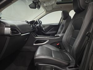Jaguar F-pace F-Pace Estate Special Editions Chequ - Image 4