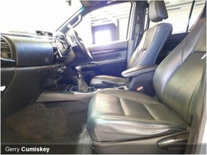 Toyota Hilux Invincible X D-4D - Image 4