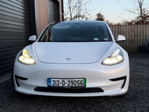 212 Tesla Model 3 Standard Plus - Image 2
