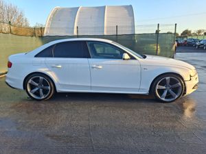 2013 Audi A4  S -Line  2.0 TDI - Image 4