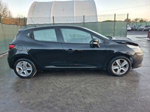 2015 Renault Clio 1.5 Diesel - Image 2