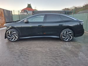 241 Volkswagen ID7  Pro mi  EV 14km  Automatic - Image 4