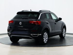 *84* 2018 Volkswagen T-Roc 1.5TSI SE EVO - Image 4