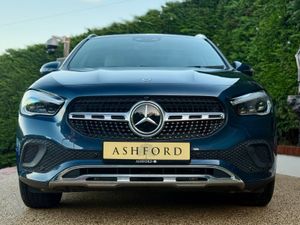 231 Mercedes-Benz GLA 200D Diesel Great Spec - Image 2