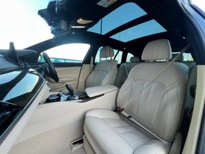 BMW 5-Series 523d M-SPORT COMPETITION TOURING 2.0 - Image 2