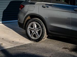Mercedes-Benz GLC 300 AMG Line E 4matic 5DR AUT - Image 4