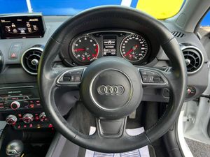 Audi A1 S-LINE PACK 1.0 TFSI // NEW 17" ALLOYS // - Image 4