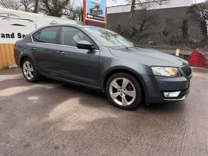 151 Skoda Octavia 1.6TDI ELEGANCE  Low Miles - Image 4