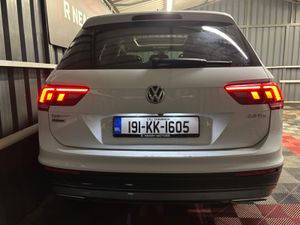 2019 Volkswagen Tiguan 2.0  Comfortline 7 Seat - Image 2