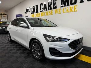 Ford Focus Titanium 1.0T 125 M6 4DR - Image 2