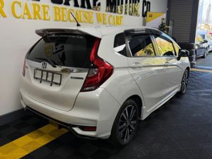 Honda Fit 2018 Honda Fit 1.5 Hybrid - Image 4