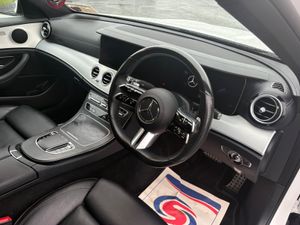 Mercedes-Benz E-Class 2022 - Image 4