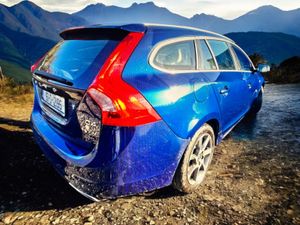 2015 Volvo V60 2.0 D4 (181hp) Estate - Image 4