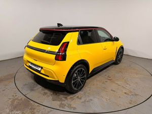 Renault 5 E-Tech Hatchback Iconic Five - Image 3