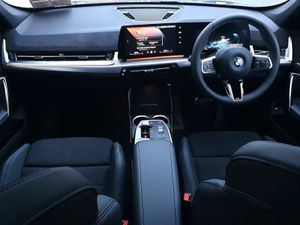 BMW iX1 iX1 eDrive20 M Sport - Image 4