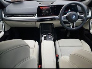BMW iX1 iX1 eDrive20 M Sport - Image 4