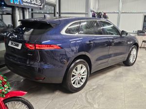 17 JAGUAR F-PACE 2.0 D RWD PRESTIGE - Image 3