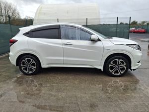 2016 Honda Vezel  Hybrid Automatic - Image 2