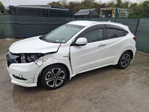 2016 Honda Vezel  Hybrid Automatic - Image 2