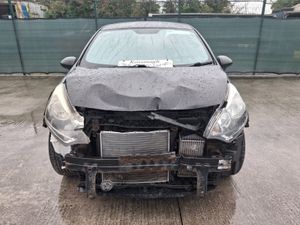 152 kia Rio   light Front Damage - Image 4