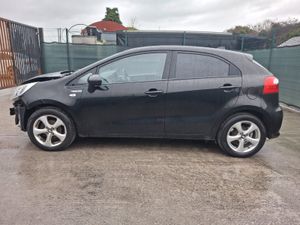 152 kia Rio   light Front Damage - Image 2