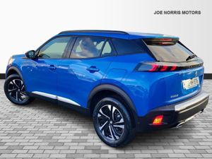 Peugeot 2008 ALLURE 1.2 130  AUTOMATIC - Image 4